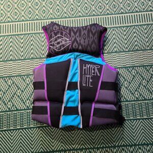 Hyperlite Women’s life jacket S Black Purple Aqua preowned